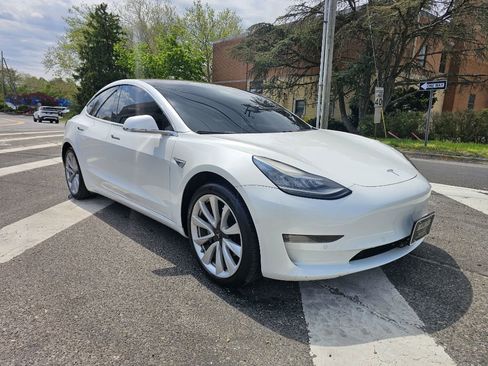 Used 2018 Tesla Model 3 RWD image 3