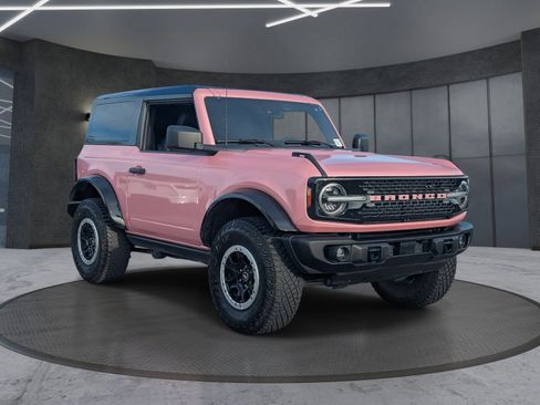 Used 2023 Ford Bronco Badlands w/ Sasquatch Package image 8