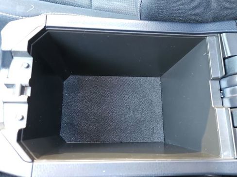 Used 2016 Toyota RAV4 XLE AWD/4WD image 31