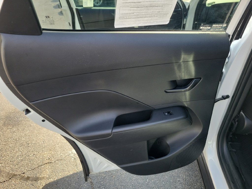 Used 2025 Hyundai Kona SEL AWD/4WD image 20