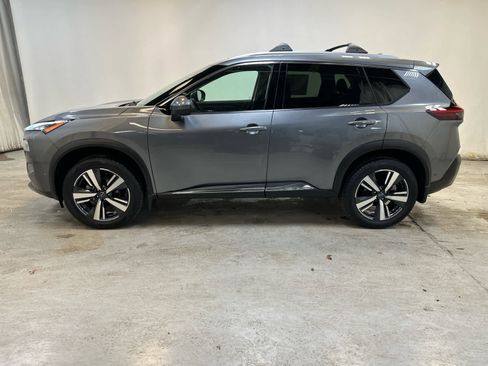 Certified 2023 Nissan Rogue SL w/ SL Premium Package image 11