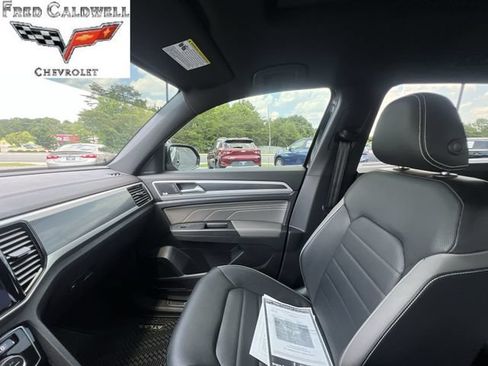 Used 2023 Volkswagen Atlas Cross Sport SEL Premium R-Line AWD/4WD image 11
