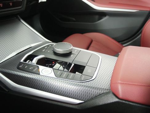 Used 2025 BMW 330i Sedan image 24