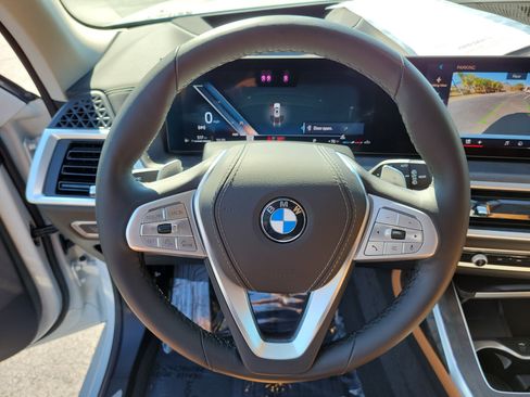 Used 2026 BMW X7 xDrive40i AWD/4WD image 29