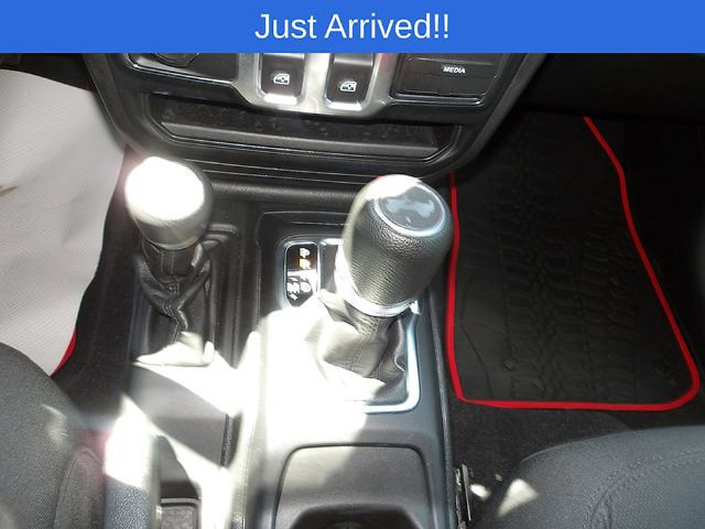 Used 2023 Jeep Wrangler Sport AWD/4WD image 20