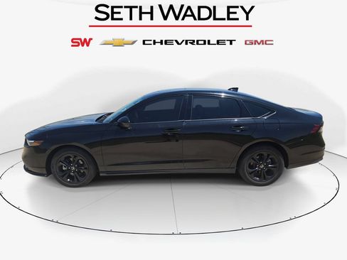 Used 2025 Honda Accord SE image 4