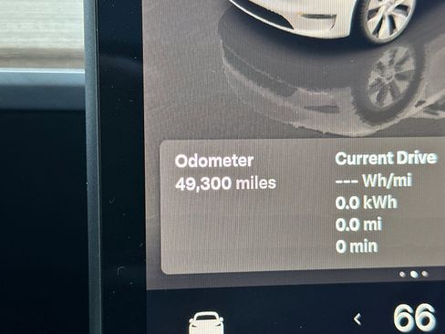 Used 2023 Tesla Model Y Long Range AWD/4WD image 16
