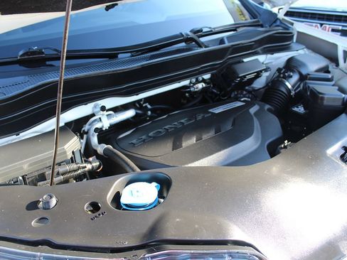 Used 2018 Honda Pilot Touring image 40