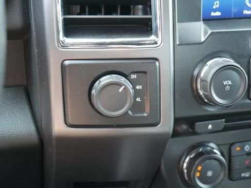 Used 2015 Ford F150 XLT w/ Equipment Group 302A Luxury AWD/4WD image 21