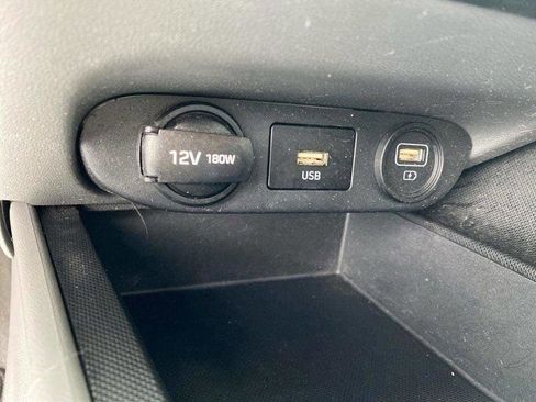 Used 2021 Hyundai Elantra Blue image 13