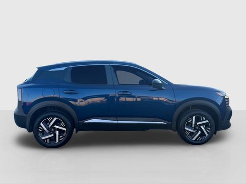 New 2026 Nissan Kicks SV FWD image 7