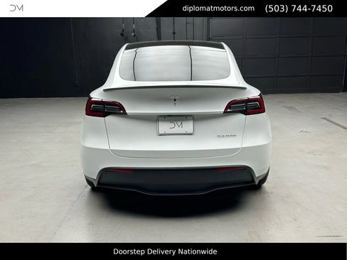 Used 2023 Tesla Model Y Performance image 6