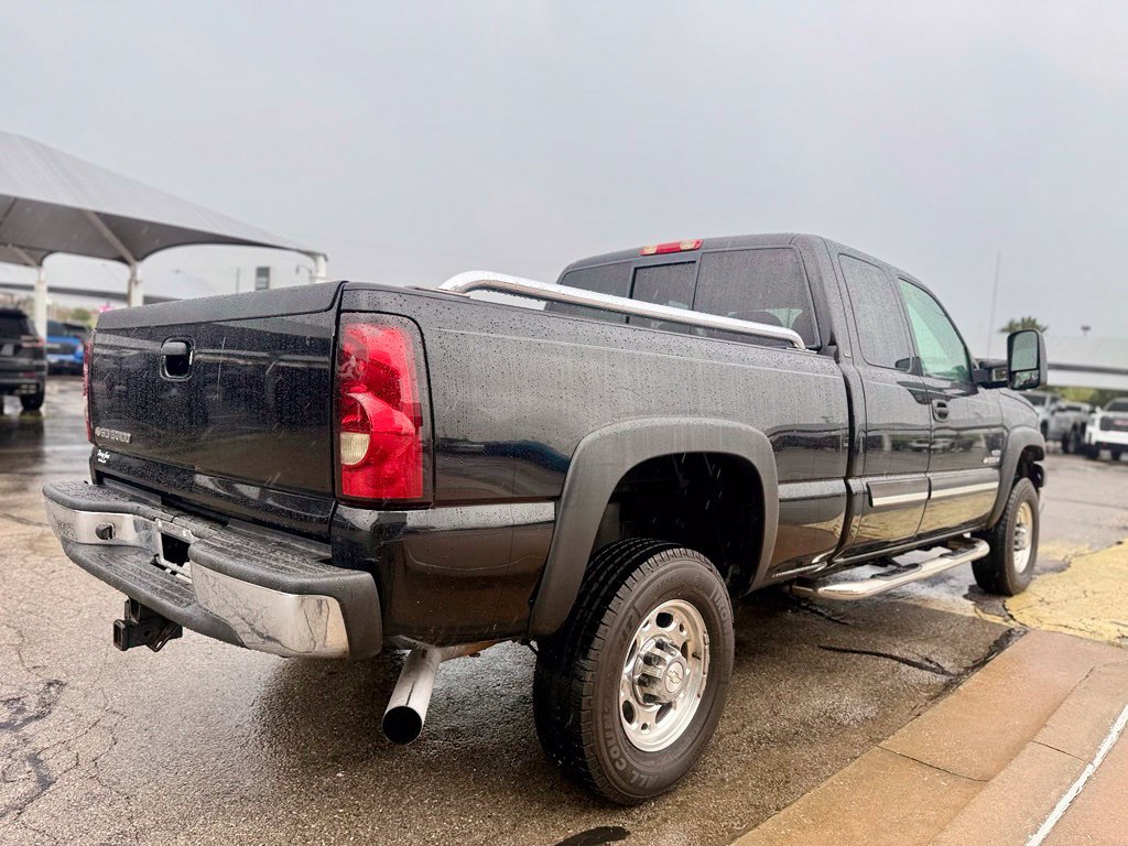 Used 2007 Chevrolet Silverado 2500 LT w/ Heavy-Duty Power Package RWD image 4