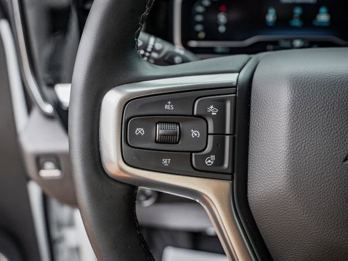 Used 2025 Chevrolet Silverado 1500 LT AWD/4WD image 23