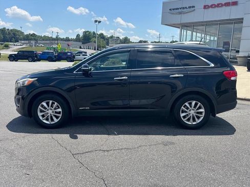 Used 2018 Kia Sorento LX AWD/4WD image 23
