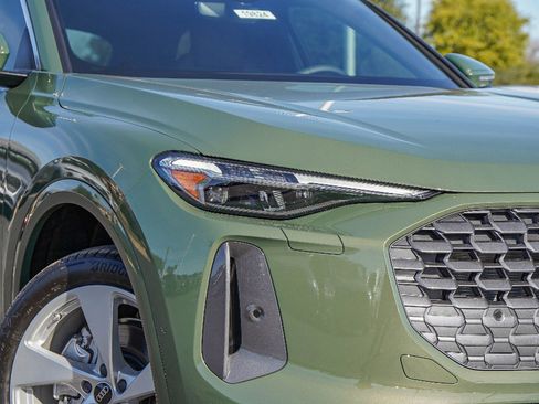 New 2025 Audi Q5 Premium Plus image 2