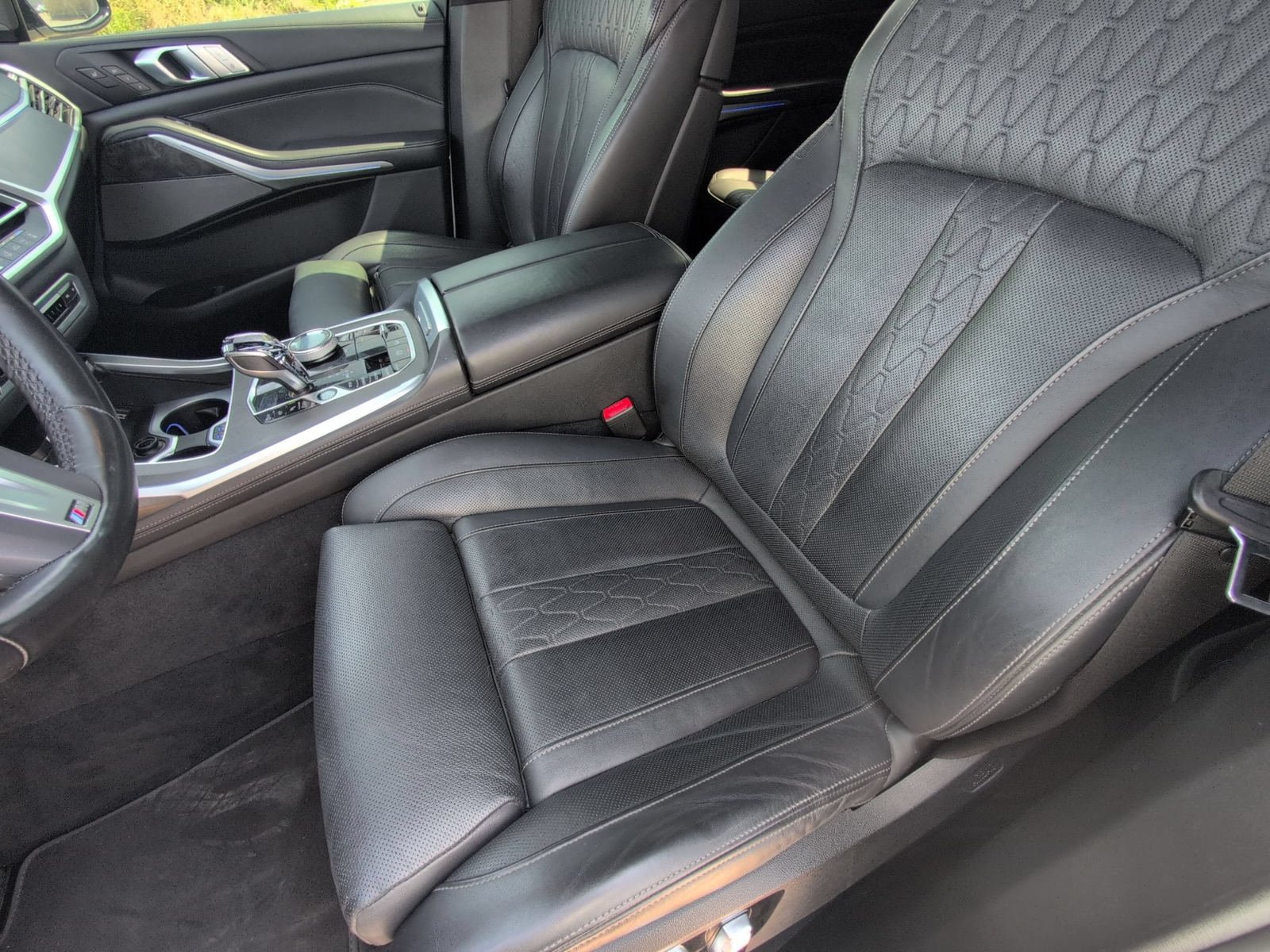 Used 2022 BMW X7 M50i w/ Dynamic Handling Package AWD/4WD image 24