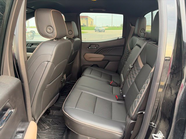 Used 2026 GMC Canyon Denali AWD/4WD image 6