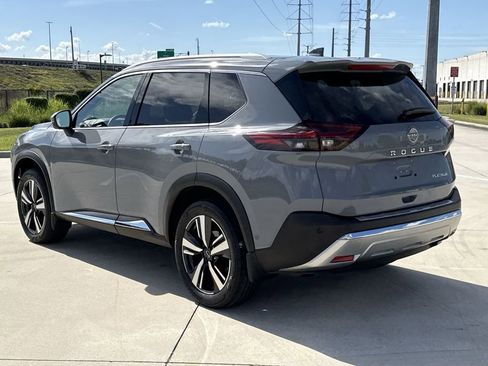 Used 2022 Nissan Rogue Platinum w/ Head-Up Display Package FWD image 10