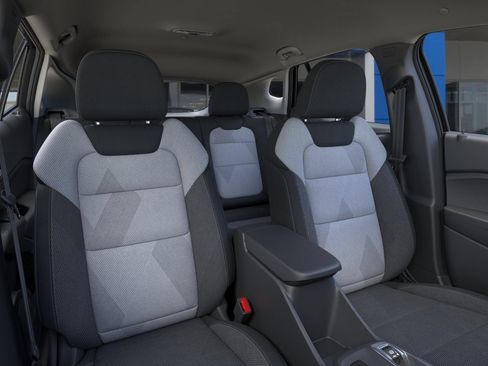 New 2026 Chevrolet Trax LS w/ LS Convenience Package FWD image 16