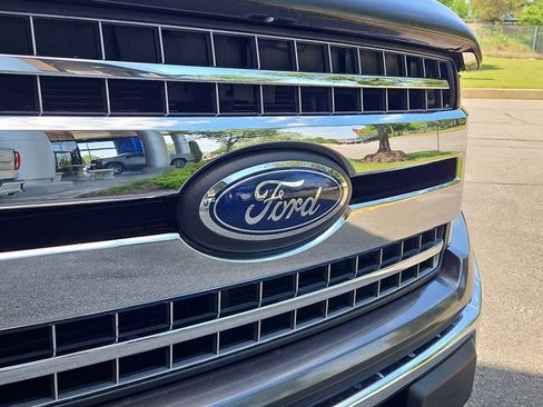 Used 2020 Ford F150 XLT w/ Equipment Group 302A Luxury AWD/4WD image 12