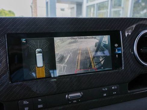 Used 2021 Mercedes-Benz Sprinter 2500 image 61