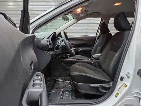 Used 2024 Nissan Kicks SV FWD image 14