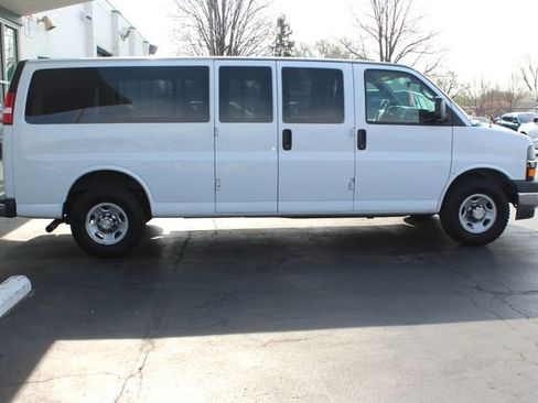 Used 2019 Chevrolet Express 3500 LT w/ LT Preferred Equipment Group image 17