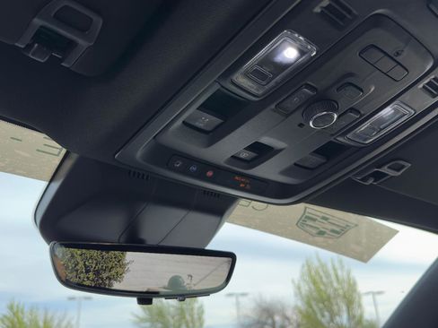 Certified 2023 Cadillac Escalade Premium Luxury w/ LPO, Radiant Package image 20