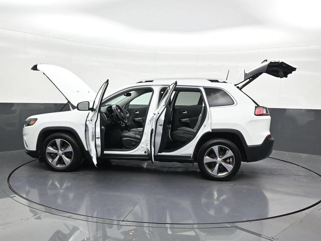 Used 2019 Jeep Cherokee Limited w/ Luxury Group FWD image 33