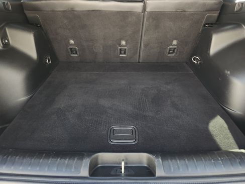 Used 2020 Jeep Cherokee Latitude Plus w/ Cold Weather Group FWD image 33