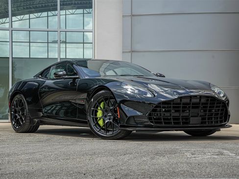 New 2025 Aston Martin Vanquish Coupe image 1
