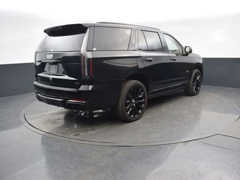 Certified 2025 Cadillac Escalade V w/ LPO, ONYX Package image 6