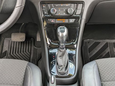 Used 2021 Buick Encore Preferred w/ Safety Package II image 20