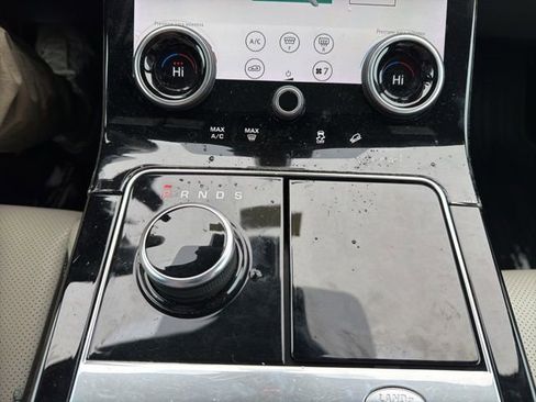 Used 2020 Land Rover Range Rover Velar R-Dynamic S image 29