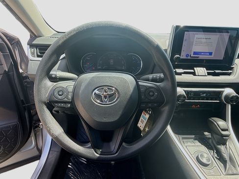 Used 2024 Toyota RAV4 LE AWD/4WD image 10