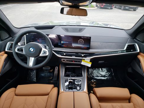 New 2026 BMW X5 xDrive50e AWD/4WD image 13