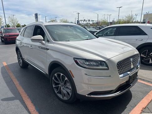 Used 2023 Lincoln Nautilus Reserve w/ Equipment Group 201A AWD/4WD image 5