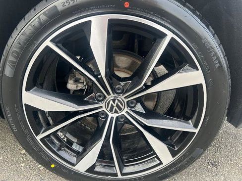 Used 2024 Volkswagen Tiguan SEL R-Line AWD/4WD image 14