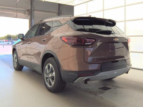 Used 2023 Chevrolet Blazer LT w/ Convenience Package AWD/4WD image 2