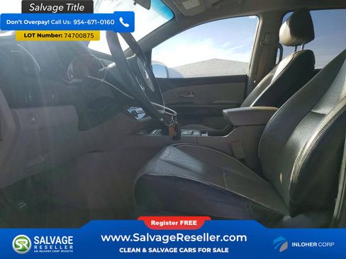 Used 2017 Kia Sedona LX w/ LX Essentials Premium Package image 9