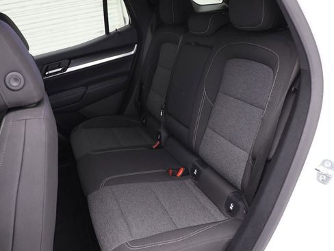 Used 2025 GMC Terrain Elevation image 12