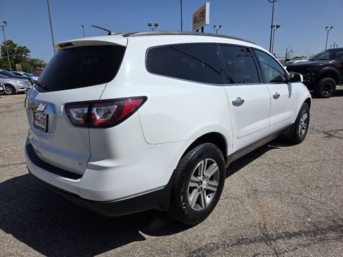 Used 2017 Chevrolet Traverse LT FWD image 5