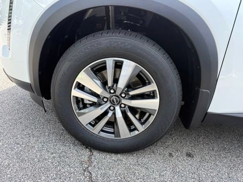 New 2026 Nissan Pathfinder SL AWD/4WD image 14