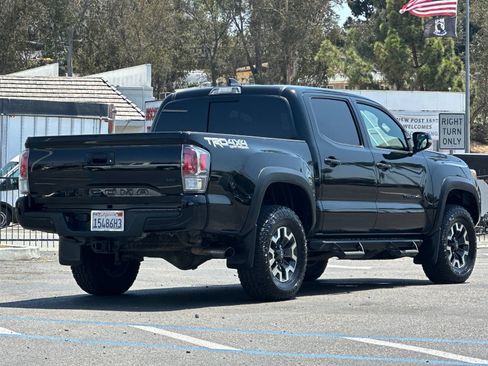 Used 2021 Toyota Tacoma TRD Off-Road w/ Technology Package AWD/4WD image 5