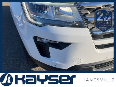 Used 2018 Ford Explorer XLT w/ Equipment Group 202A image 12