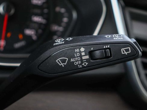 Used 2023 Audi Q5 2.0T Premium w/ Convenience Package AWD/4WD image 33