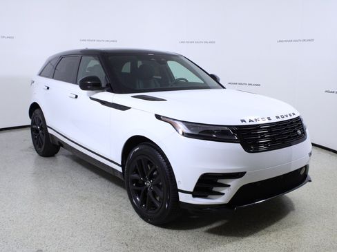New 2026 Land Rover Range Rover Velar Dynamic SE image 3