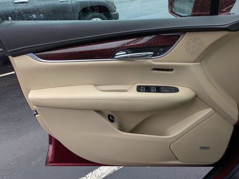 Used 2017 Cadillac XT5 Premium Luxury AWD/4WD image 11