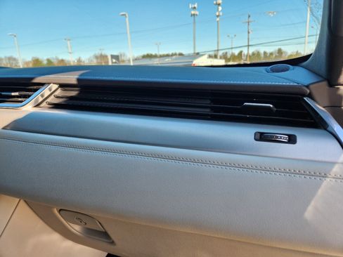 Certified 2024 Jaguar F-PACE R-Dynamic S image 16